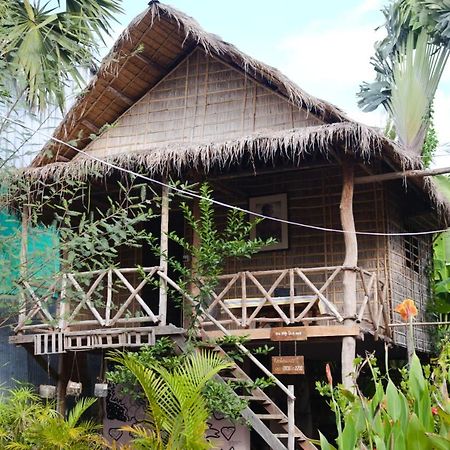 About Sarin Homestay Battambang Dış mekan fotoğraf